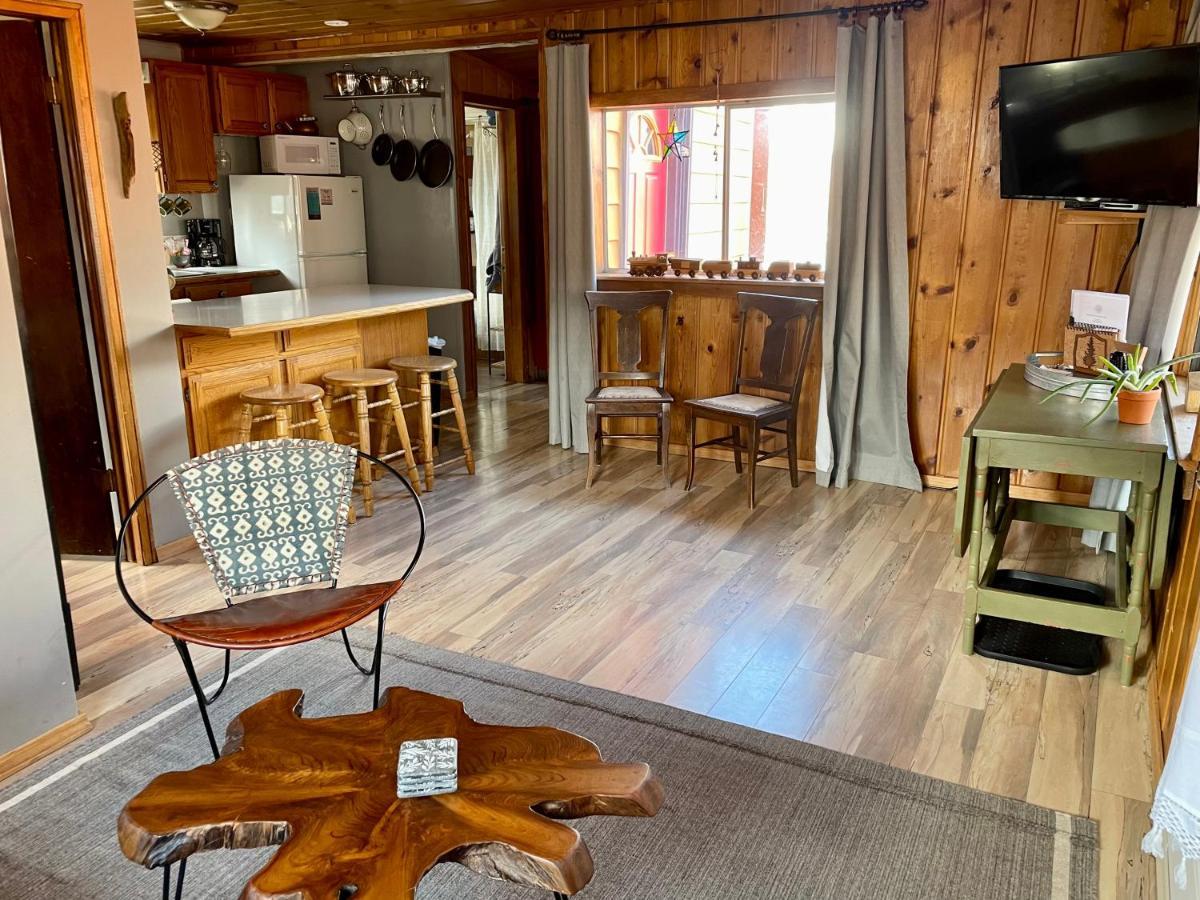 Lava Hideout Cabins 라바 핫 스프링스 외부 사진